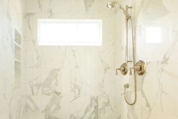 carrara bianco bathroom